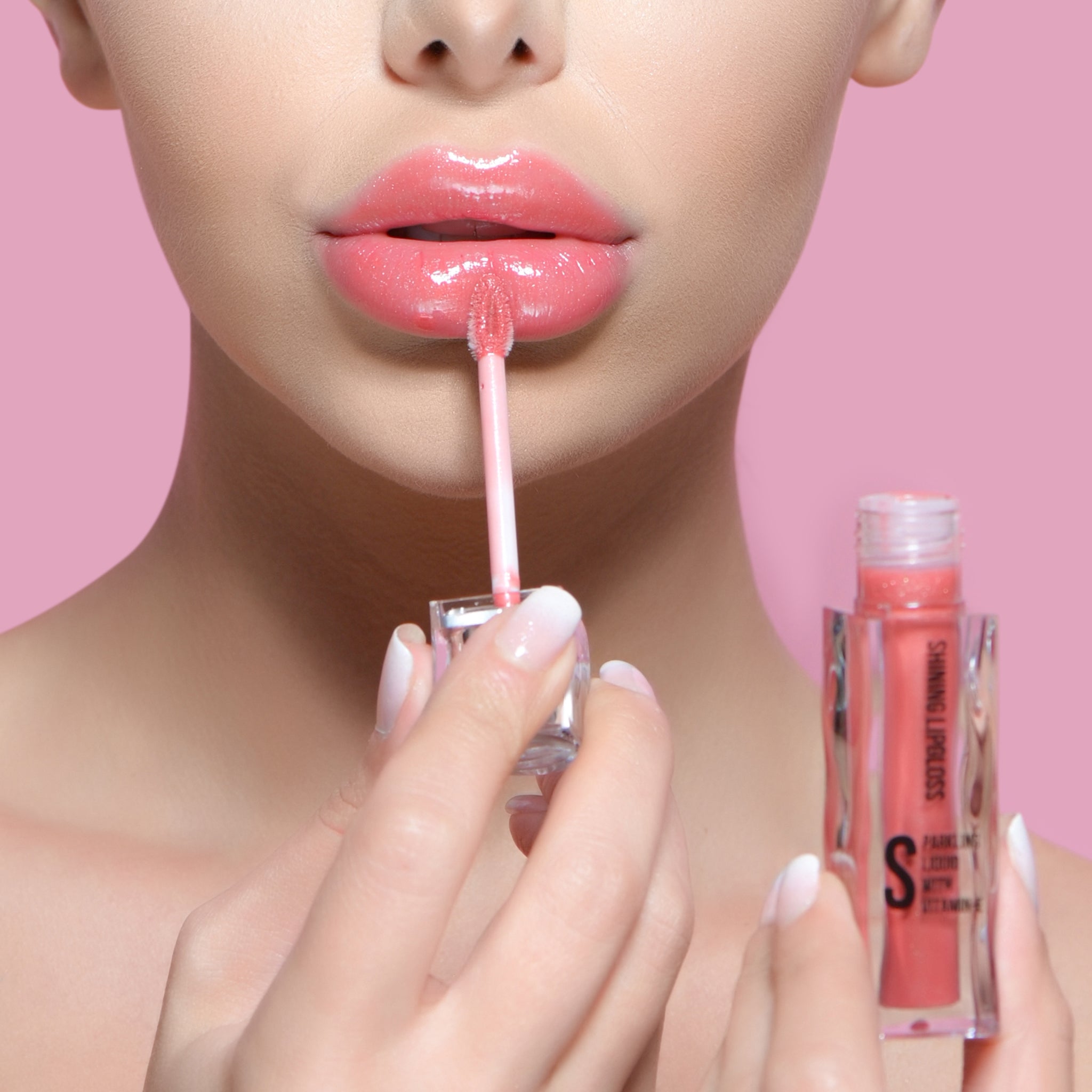 LuxeLustre Shininy Lip Gloss s04. Creates Ultra-Shiny, Juicy, Fuller-Looking Lips