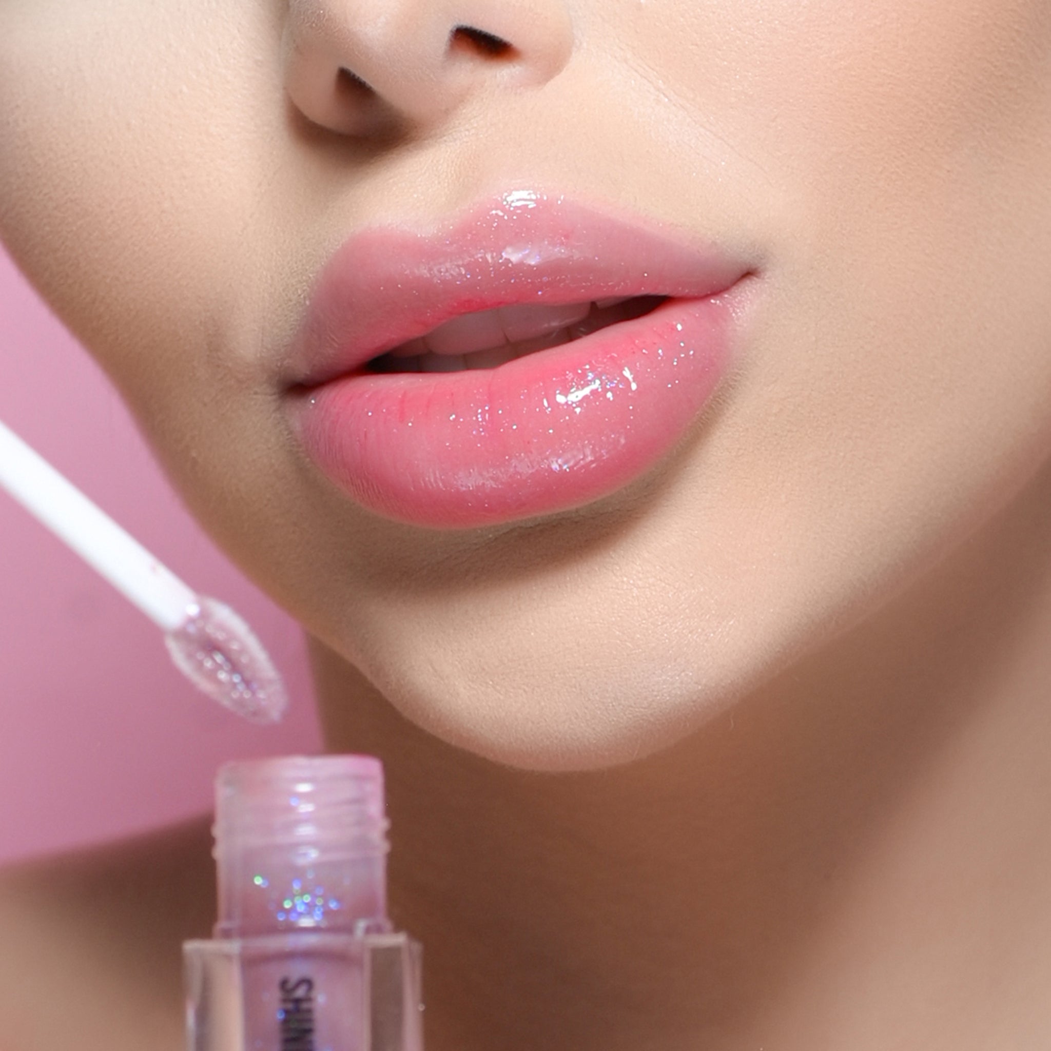 LuxeLustre Shininy Lip Gloss | IDA Beauty. Plumps, Soothes and Softens Your Lips